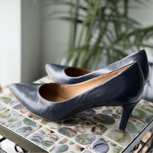 Elegant Navy Leather Heels